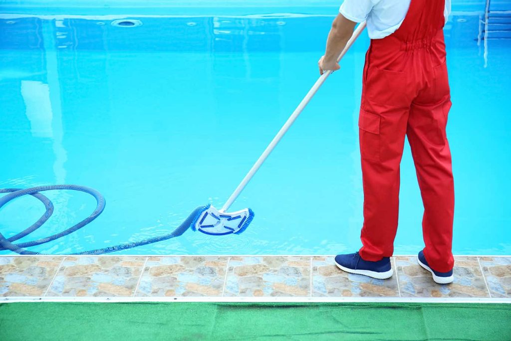 pool maintenance service 